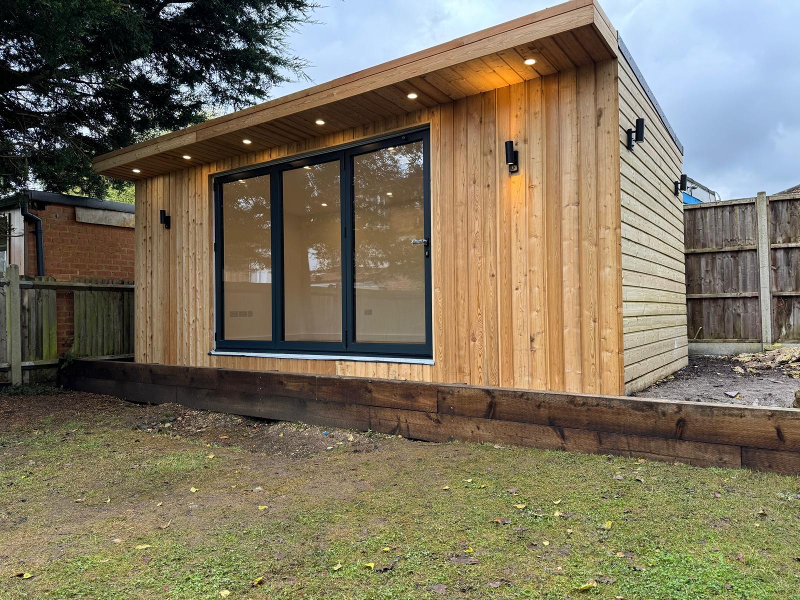 Cozy garden studio perfect for art and creativity